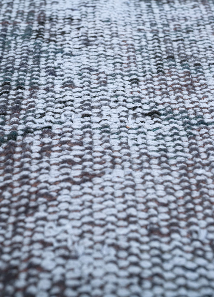 lacuna grey and black wool hand knotted Rug - CloseUp