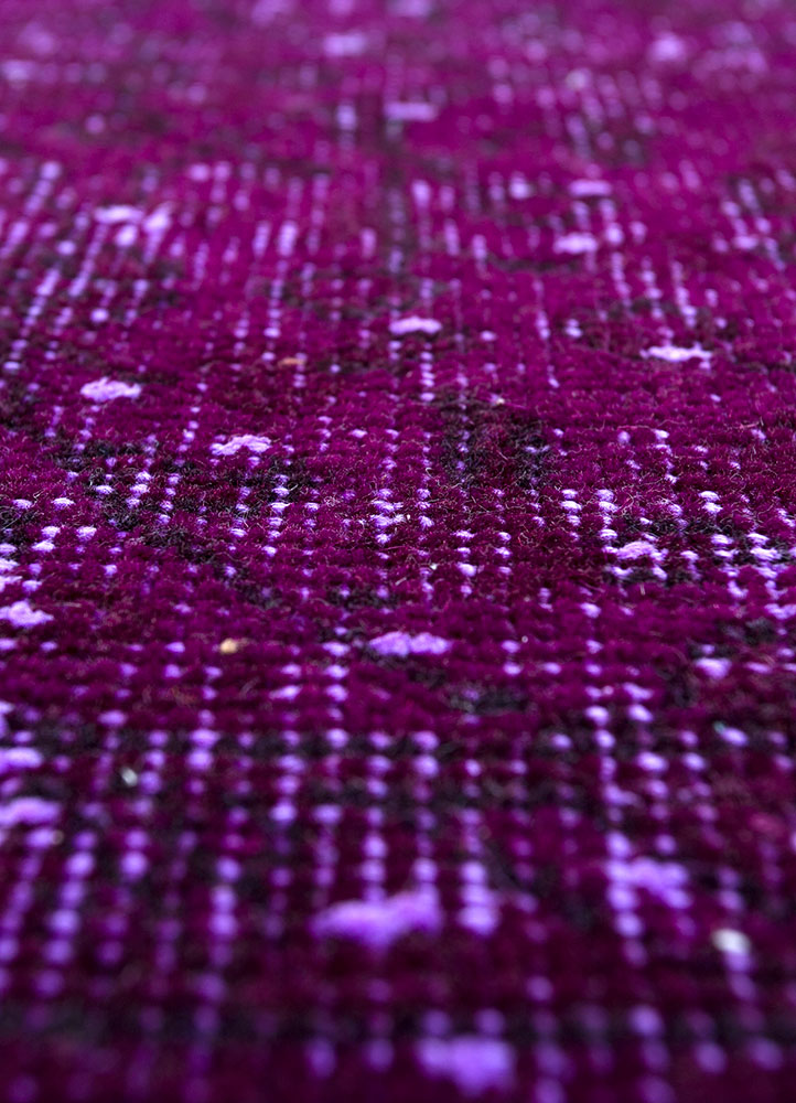lacuna pink and purple wool hand knotted Rug - CloseUp
