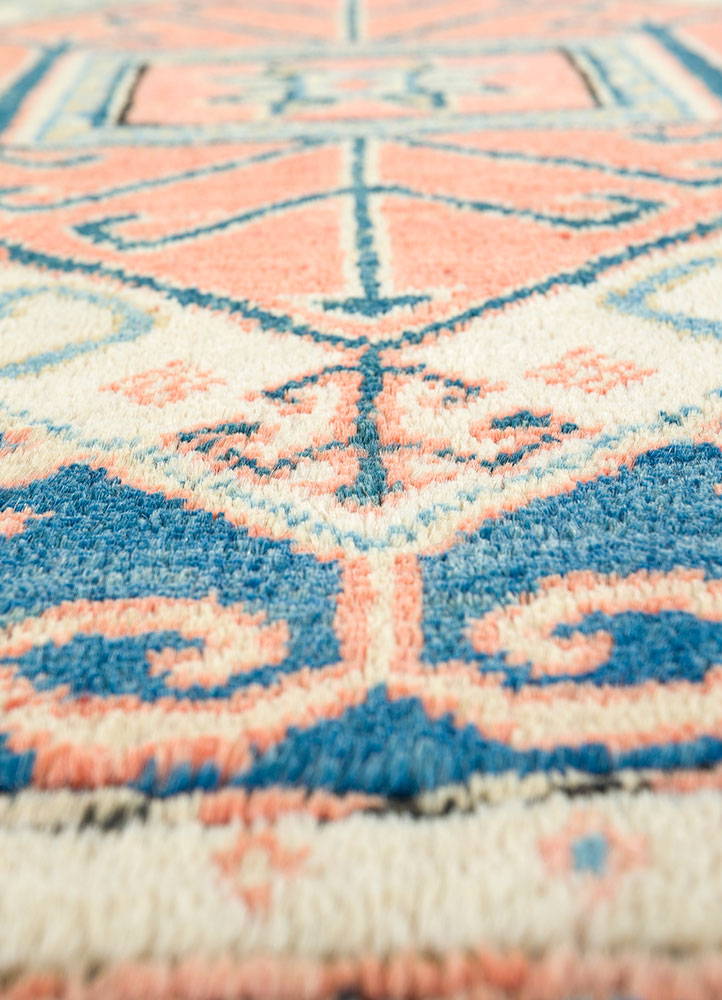 nuray blue wool hand knotted Rug - CloseUp
