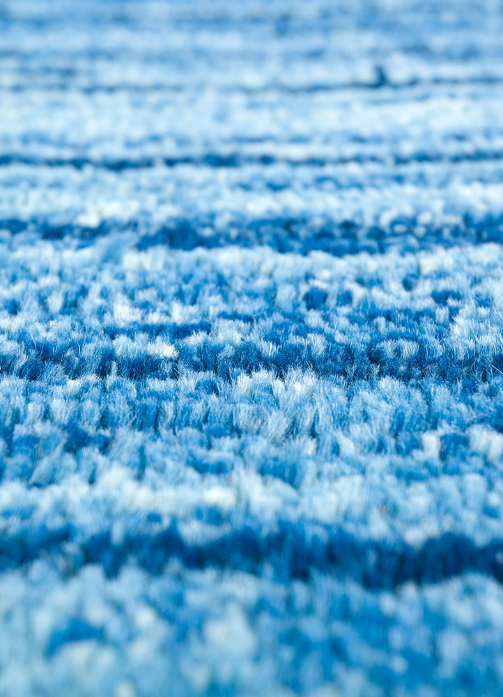 nuray blue wool hand knotted Rug - CloseUp