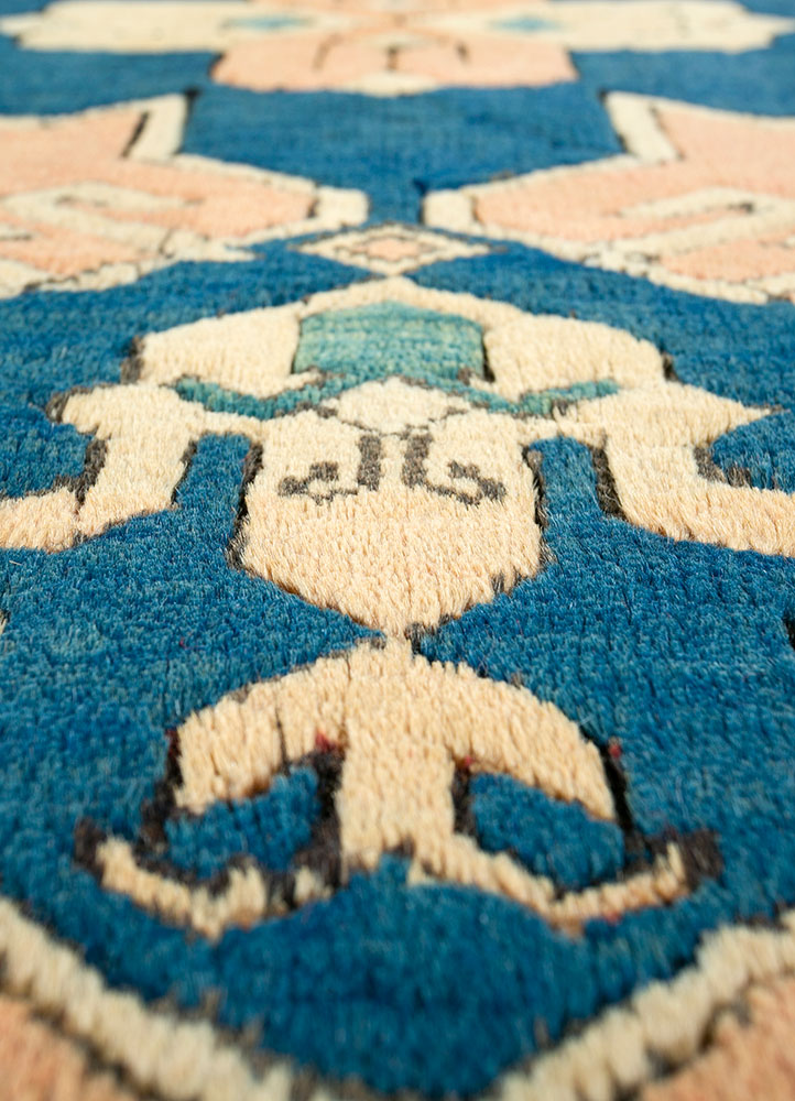 nuray red and orange wool hand knotted Rug - CloseUp