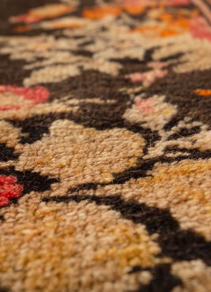 aalam grey and black wool hand knotted Rug - CloseUp