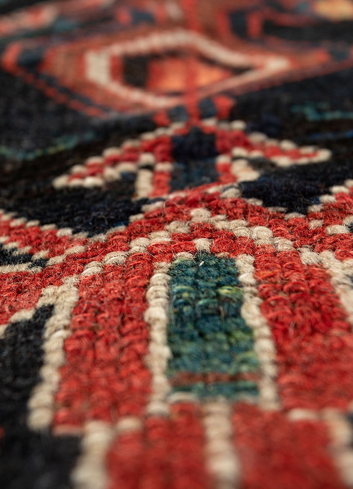 kiaan blue wool hand knotted Rug - CloseUp