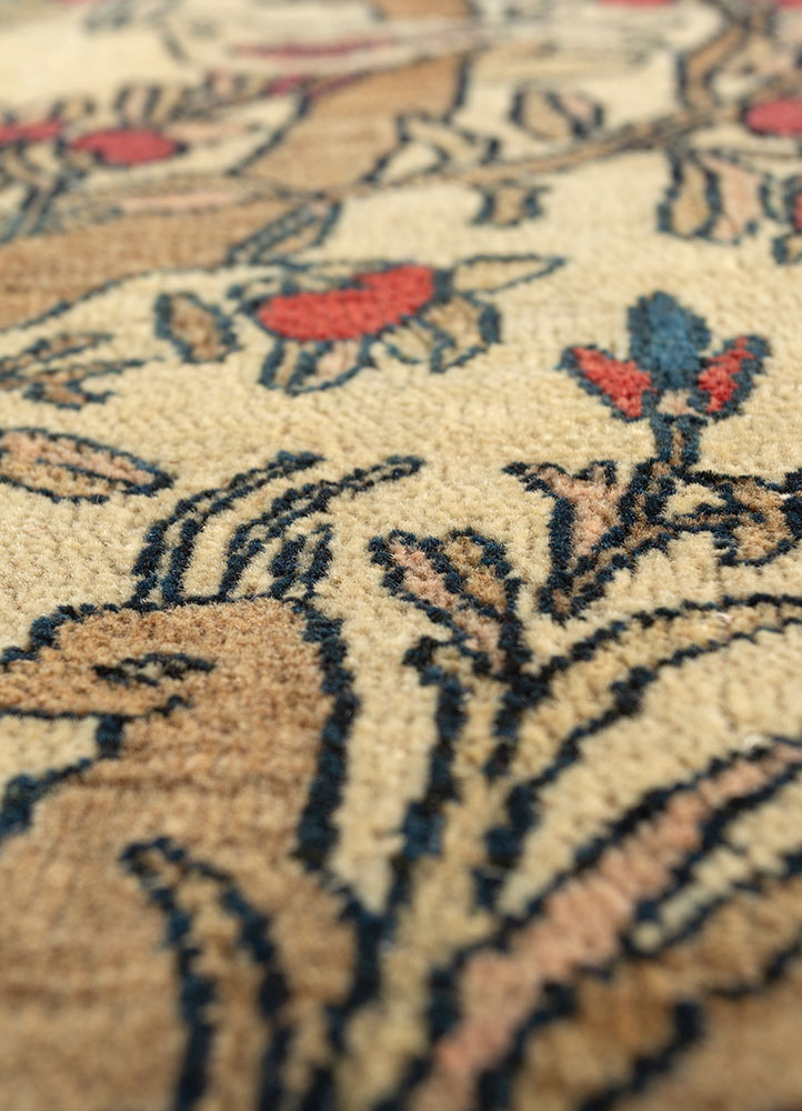aalam gold wool hand knotted Rug - CloseUp