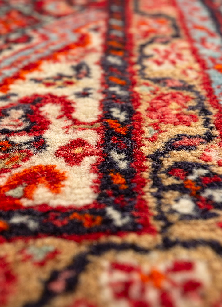 aalam ivory wool hand knotted Rug - CloseUp