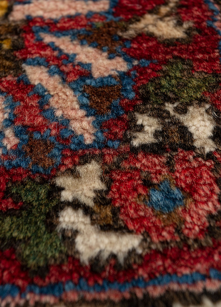 aalam ivory wool hand knotted Rug - CloseUp