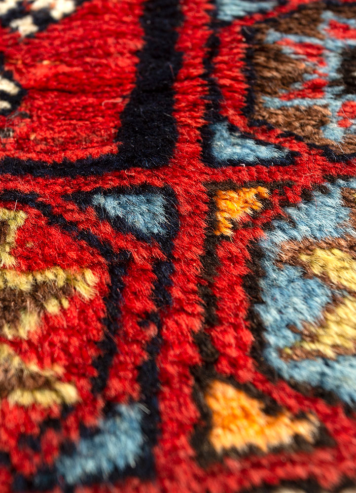 kiaan blue wool hand knotted Rug - CloseUp