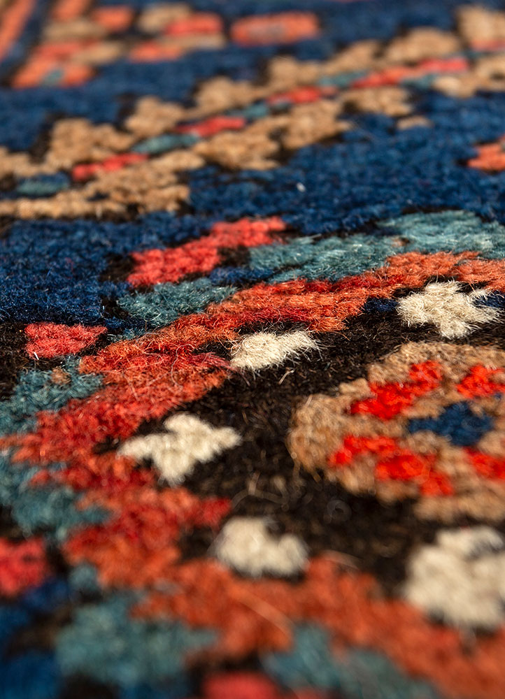 kiaan gold wool hand knotted Rug - CloseUp