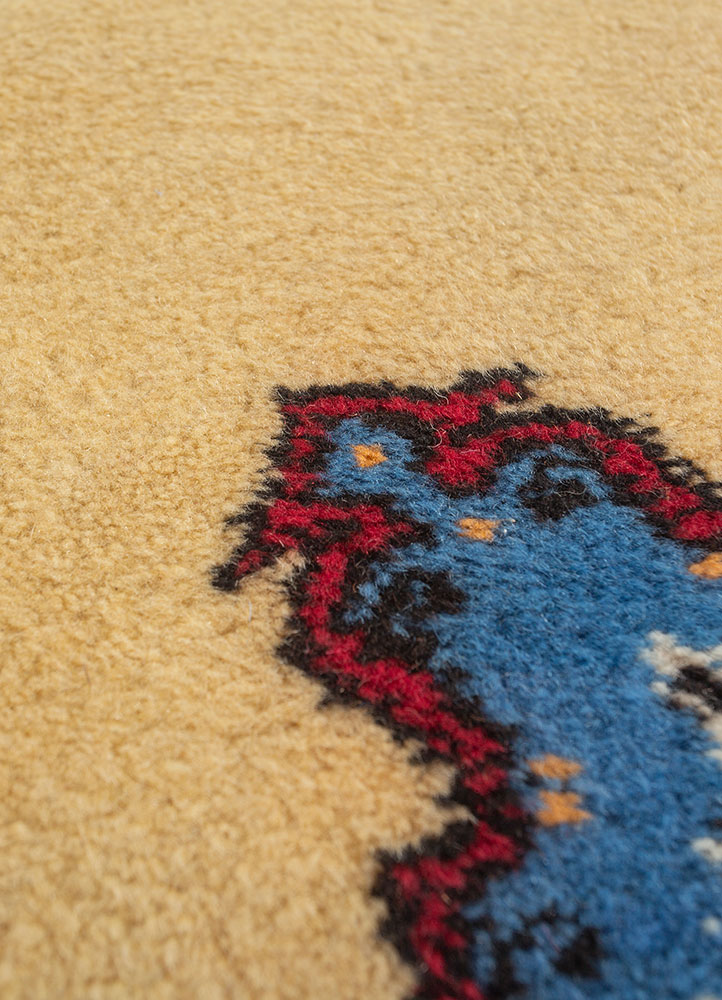 aalam gold wool hand knotted Rug - CloseUp