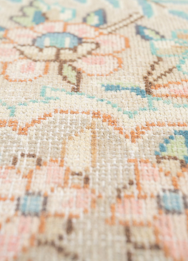 aalam grey and black wool hand knotted Rug - CloseUp