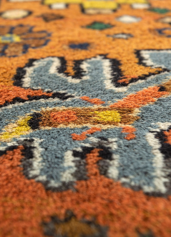 aalam ivory wool hand knotted Rug - CloseUp