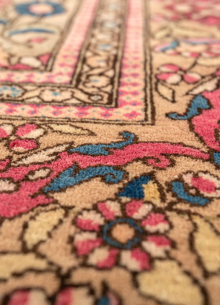 aalam red and orange wool hand knotted Rug - CloseUp