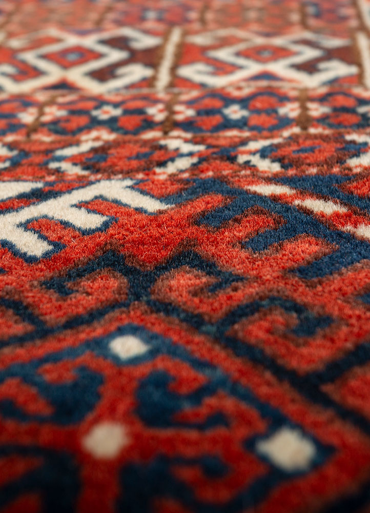 kiaan red and orange wool hand knotted Rug - CloseUp