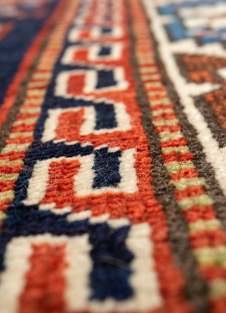 kiaan blue wool hand knotted Rug - CloseUp