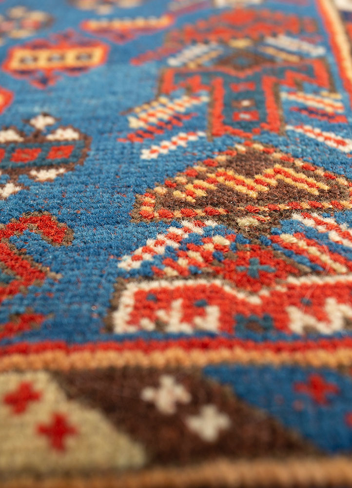 kiaan blue wool hand knotted Rug - CloseUp