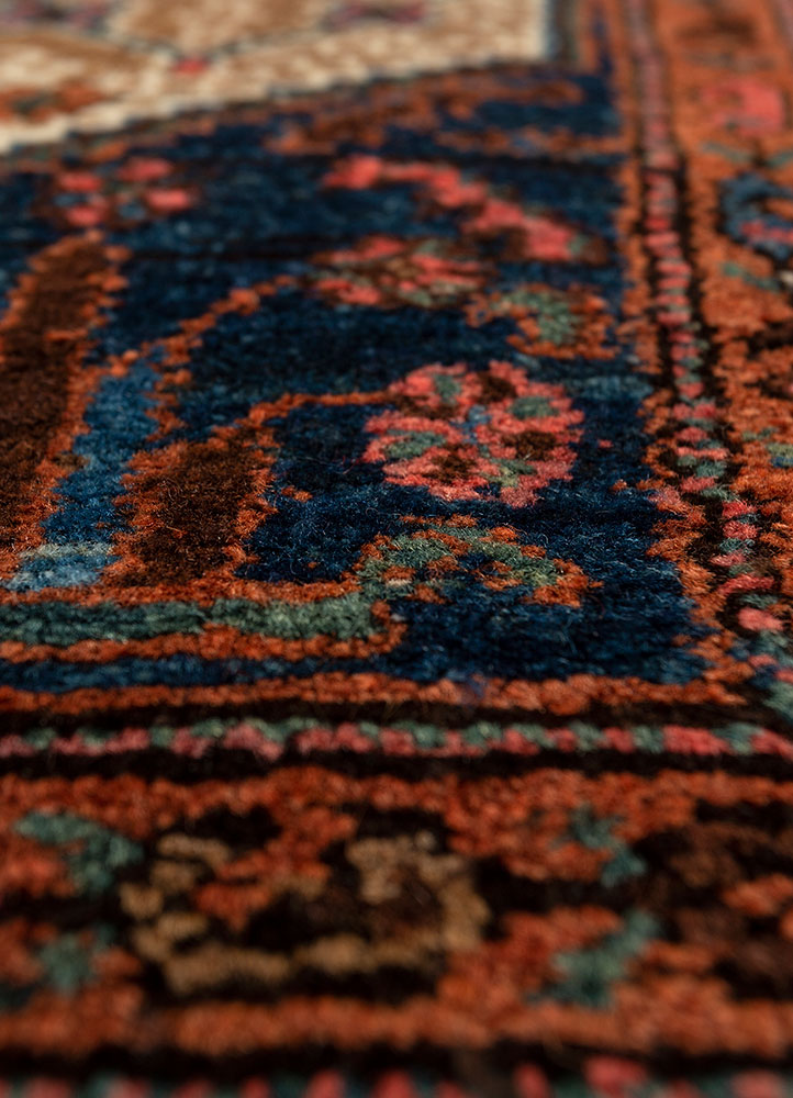 aalam gold wool hand knotted Rug - CloseUp