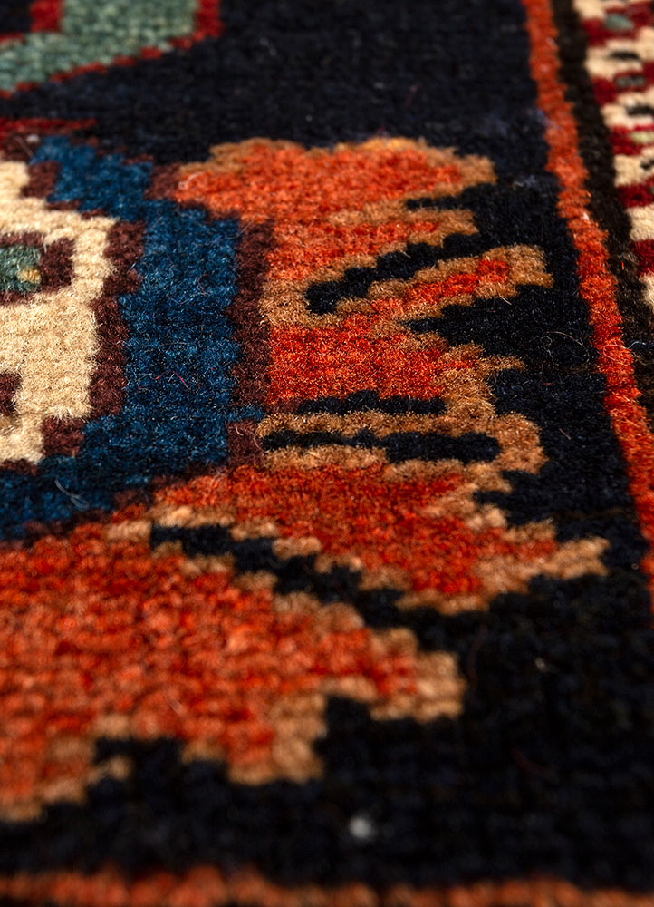 kiaan blue wool hand knotted Rug - CloseUp