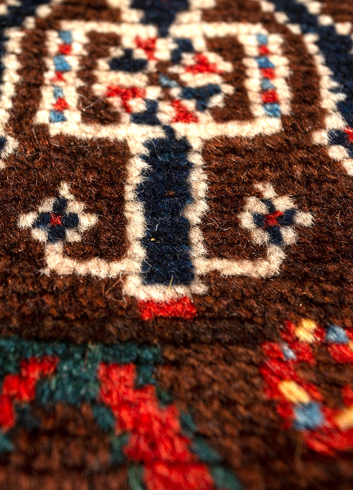 aalam gold wool hand knotted Rug - CloseUp