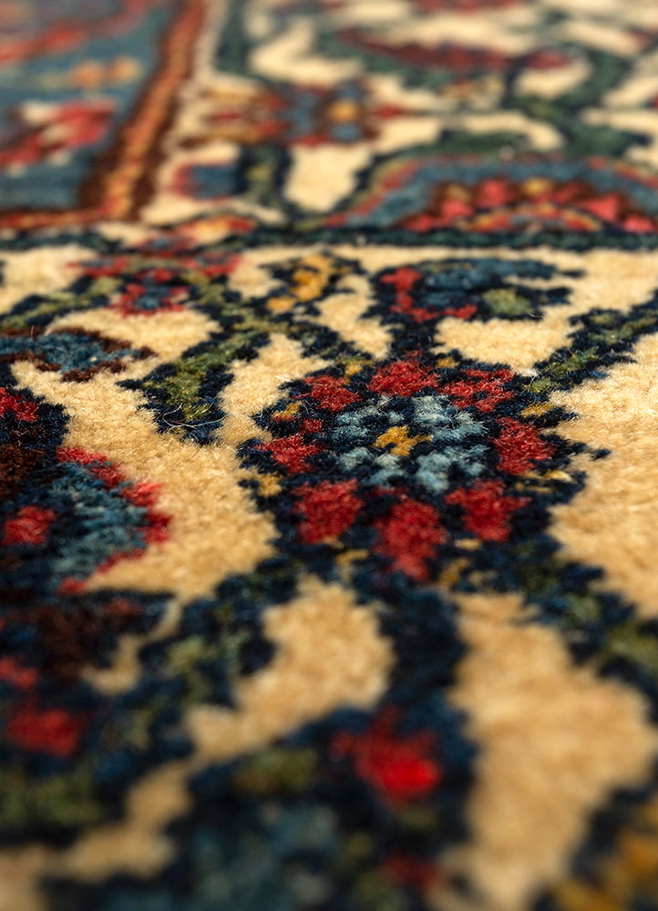 aalam red and orange wool hand knotted Rug - CloseUp
