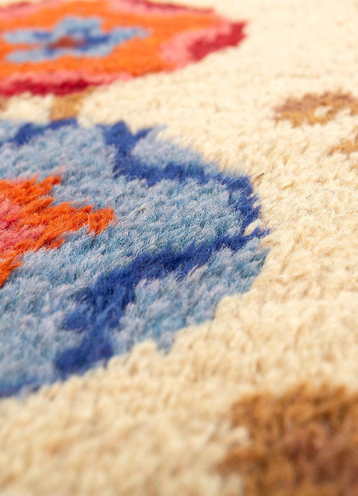 pechino gold wool hand knotted Rug - CloseUp
