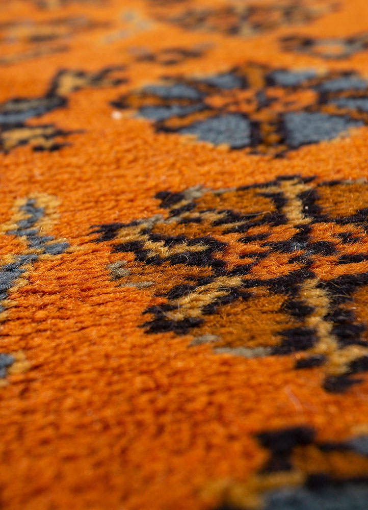 aalam red and orange wool hand knotted Rug - CloseUp