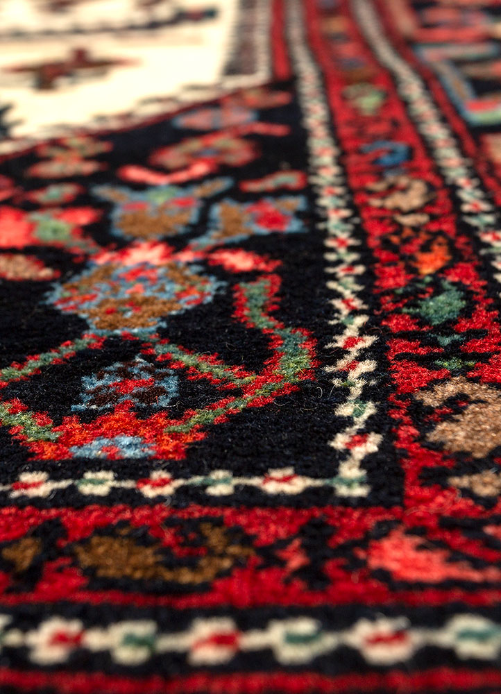 aalam ivory wool hand knotted Rug - CloseUp