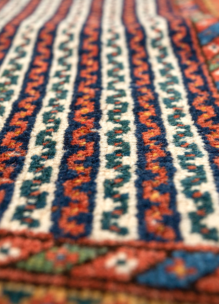 aalam ivory wool hand knotted Rug - CloseUp