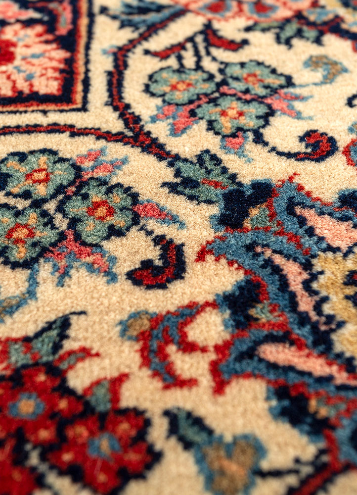 aalam ivory wool hand knotted Rug - CloseUp