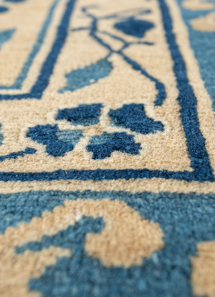 pechino gold wool hand knotted Rug - CloseUp