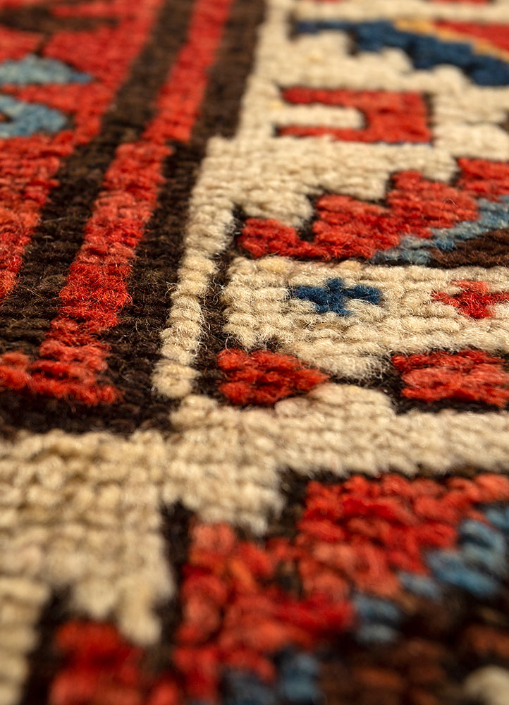 kiaan gold wool hand knotted Rug - CloseUp