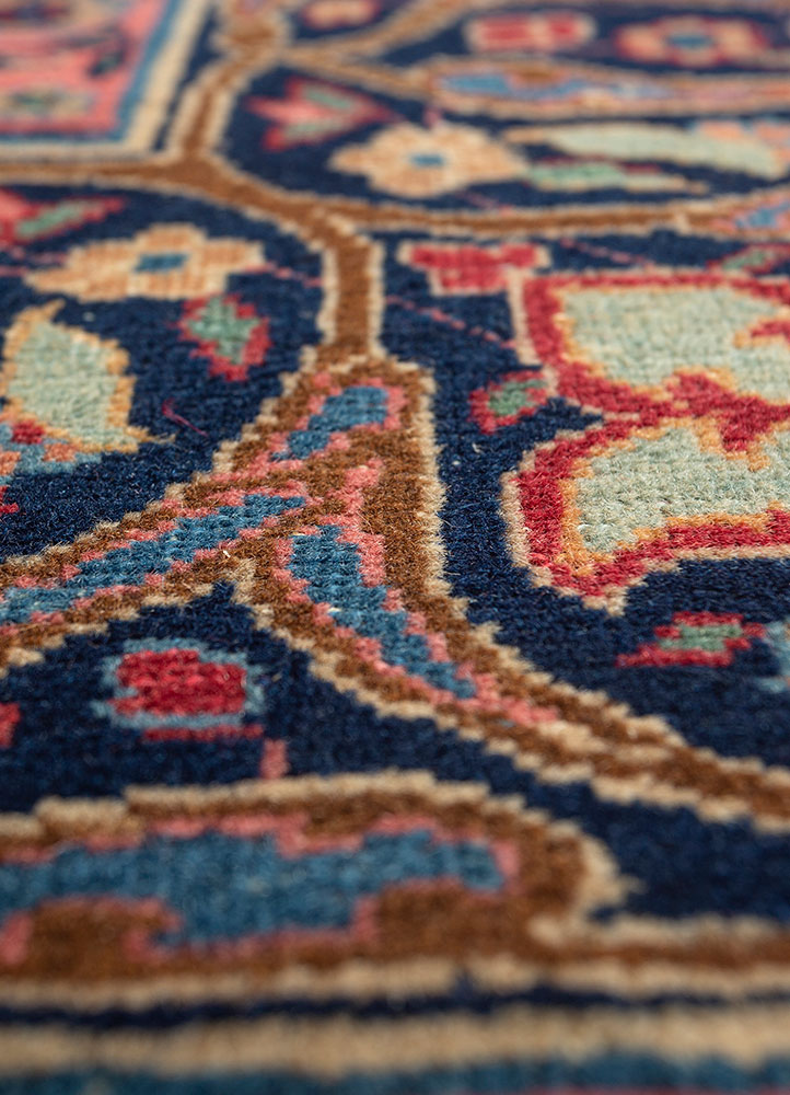 aalam gold wool hand knotted Rug - CloseUp