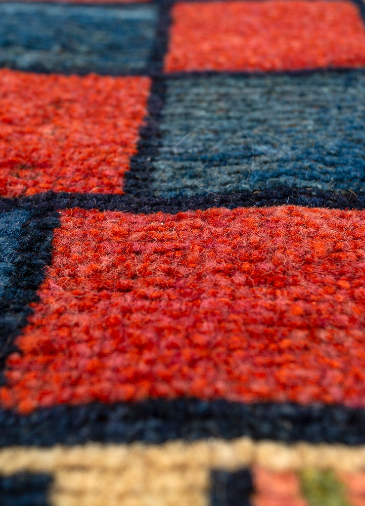nuray pink and purple wool hand knotted Rug - CloseUp