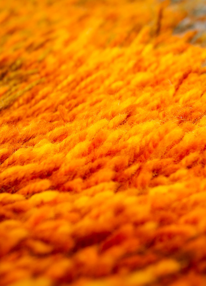 zuri red and orange wool hand knotted Rug - CloseUp