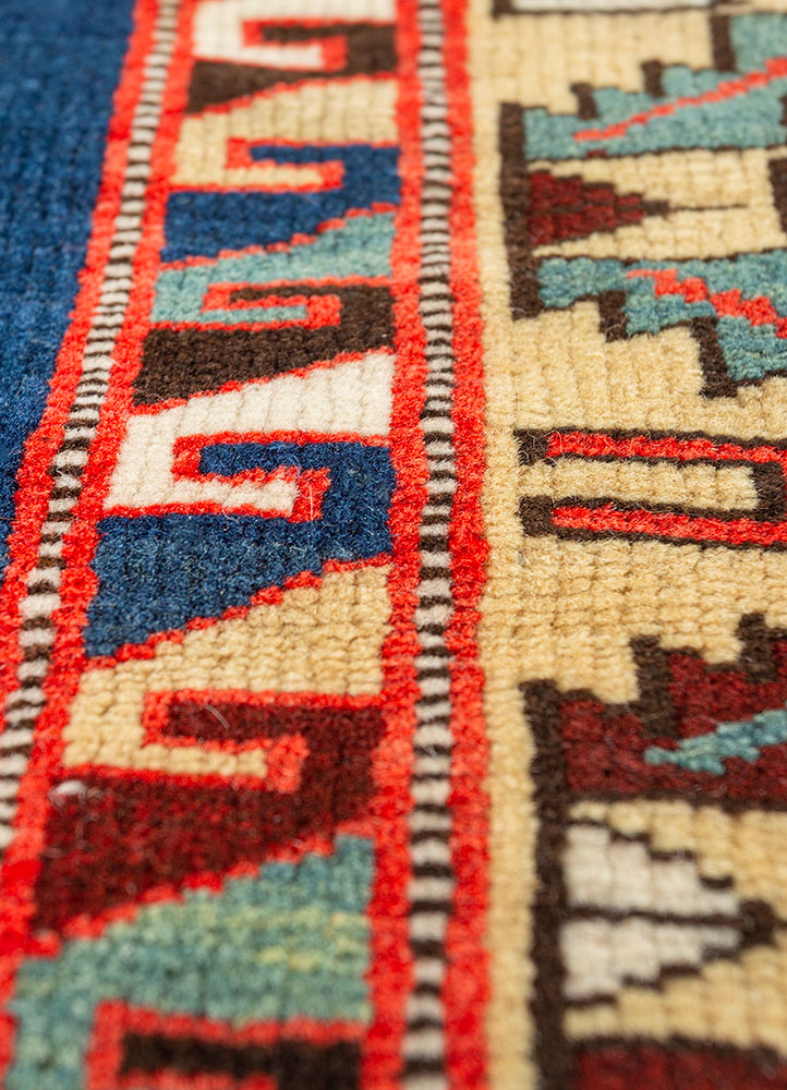 kiaan blue wool hand knotted Rug - CloseUp