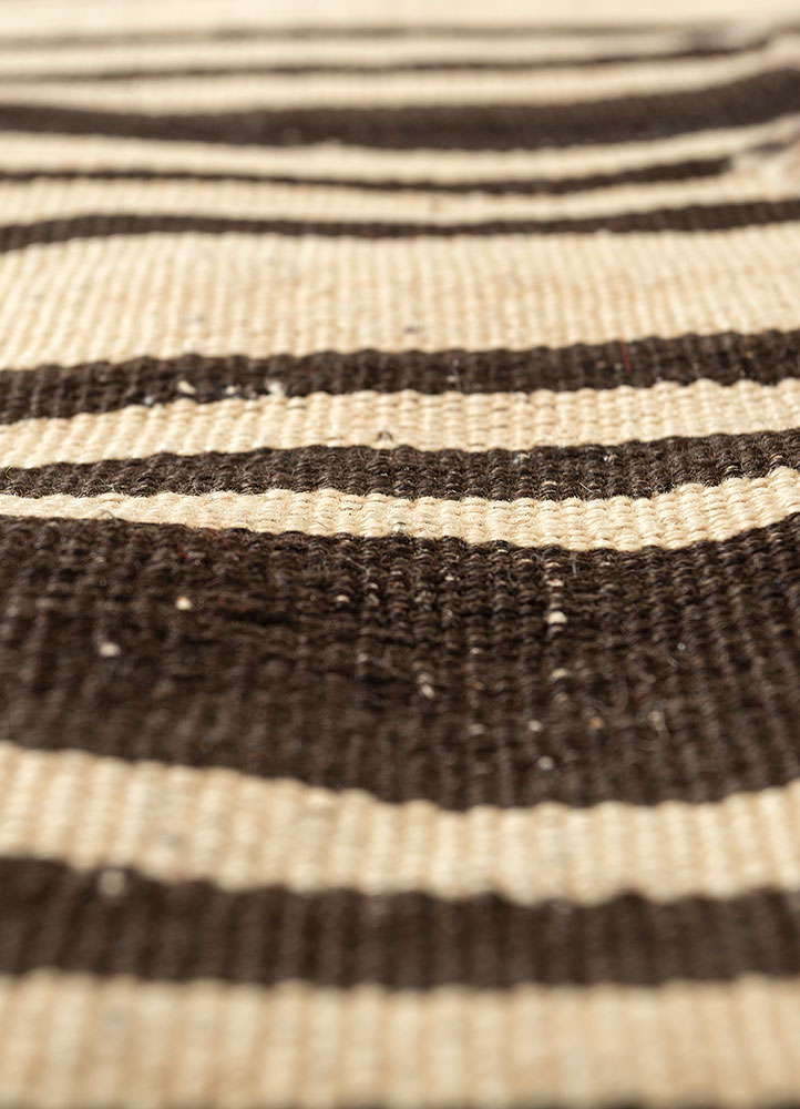 nayaab ivory wool flat weaves Rug - CloseUp