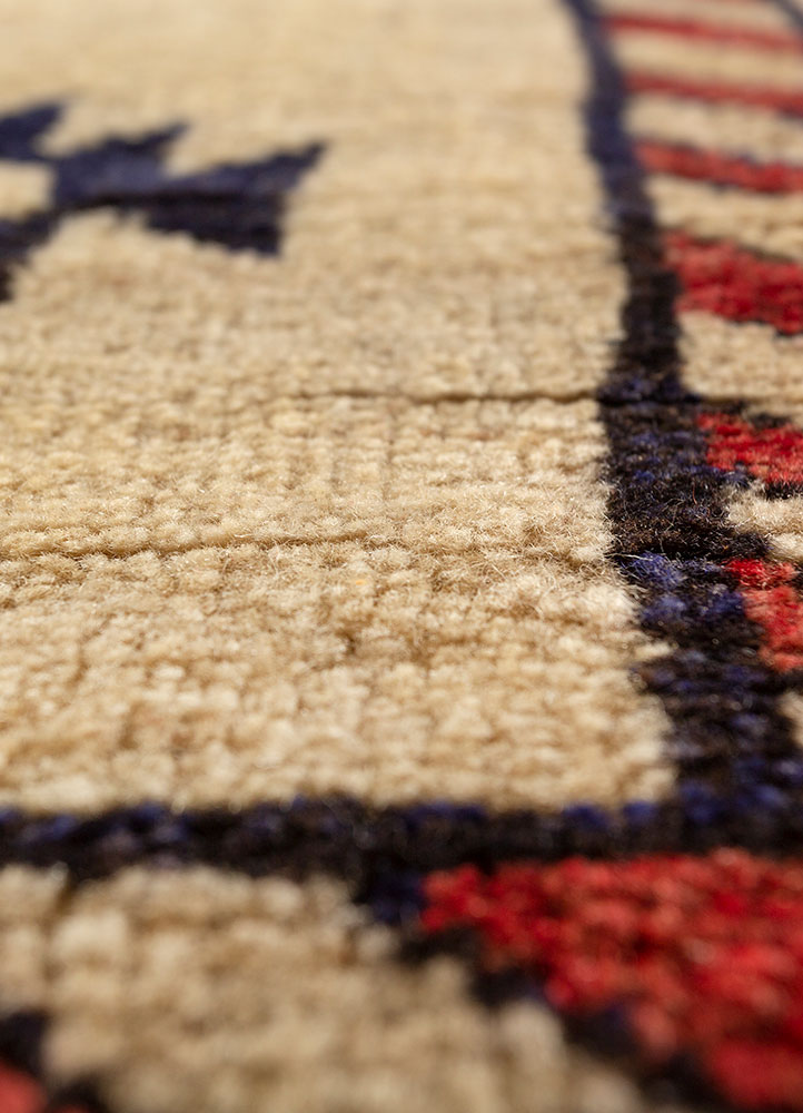 kiaan gold wool hand knotted Rug - CloseUp