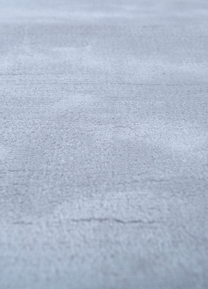 basis grey and black viscose hand loom Rug - CloseUp