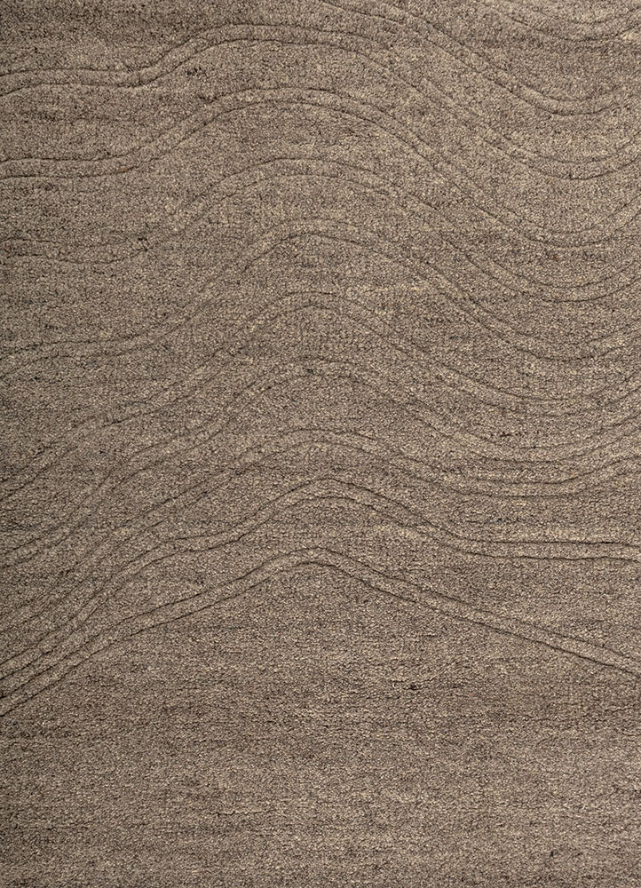 tesoro grey and black wool hand loom Rug - CloseUp