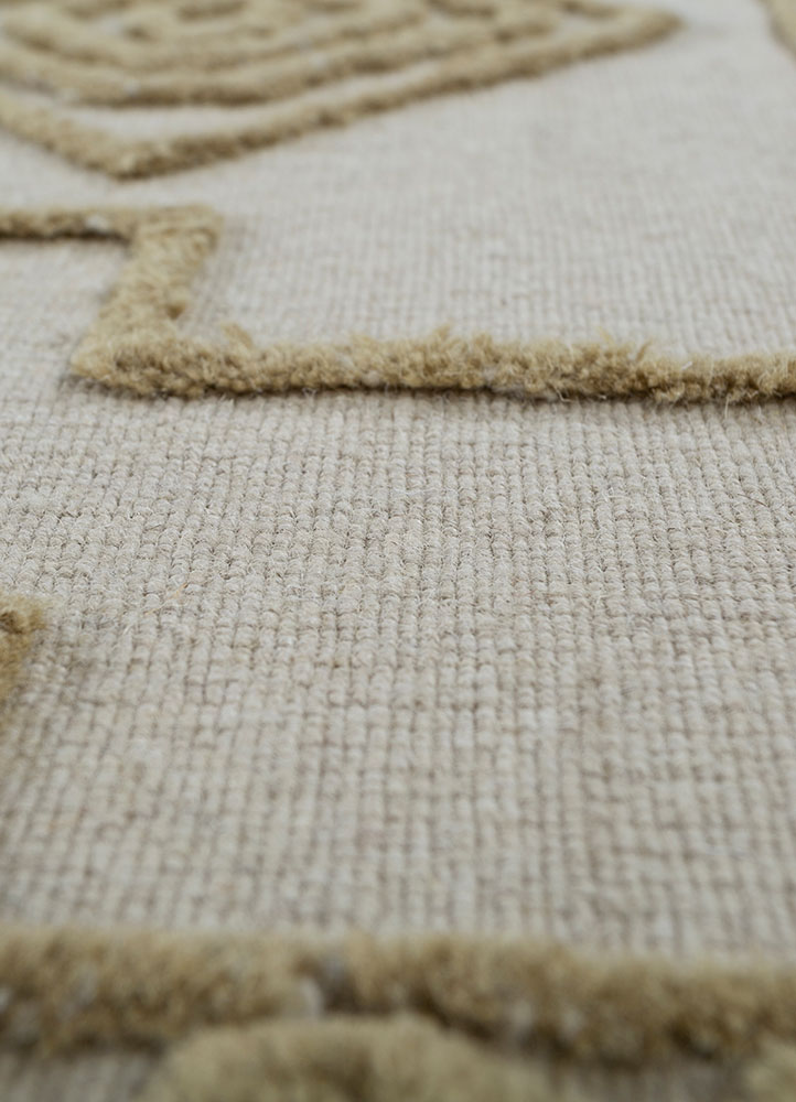 saga beige and brown wool hand loom Rug - CloseUp