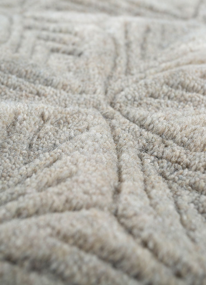 basis beige and brown wool hand loom Rug - CloseUp