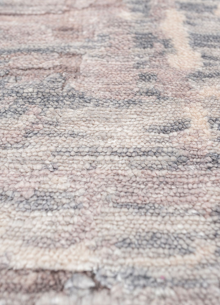 aprezo red and orange bamboo silk hand knotted Rug - CloseUp
