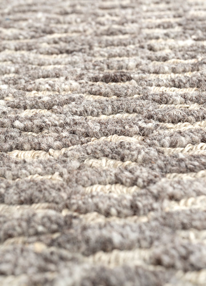hula grey and black wool hand knotted Rug - CloseUp