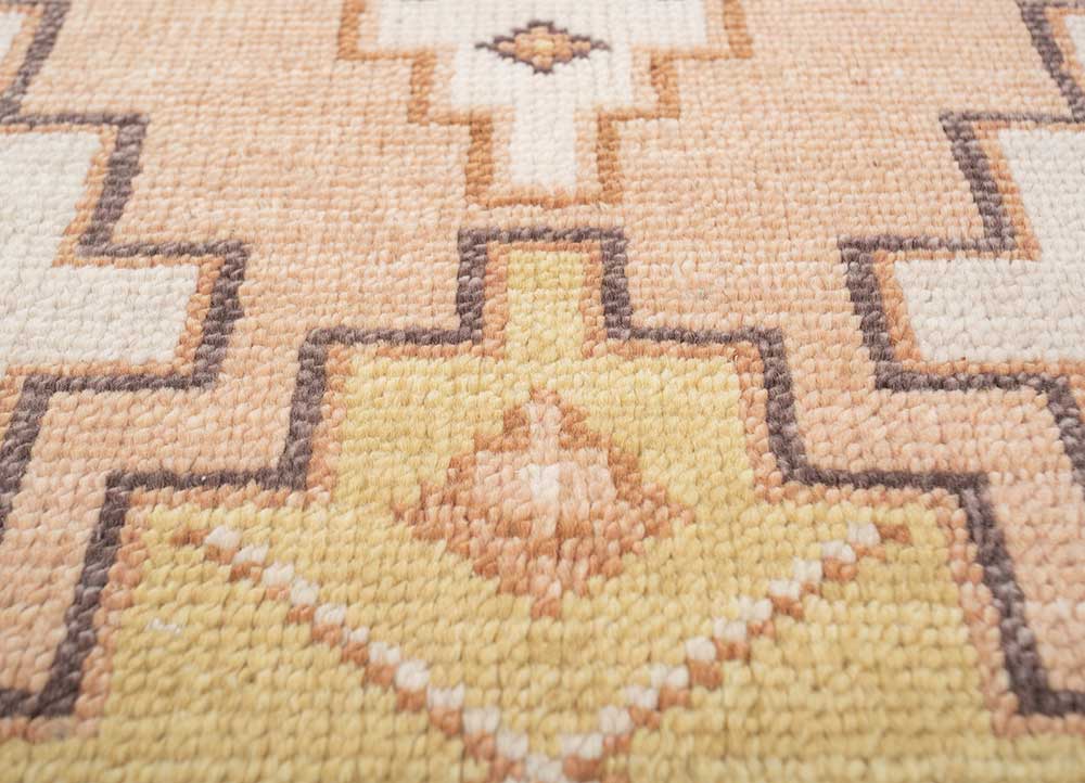 thyme beige and brown wool hand knotted Rug - CloseUp