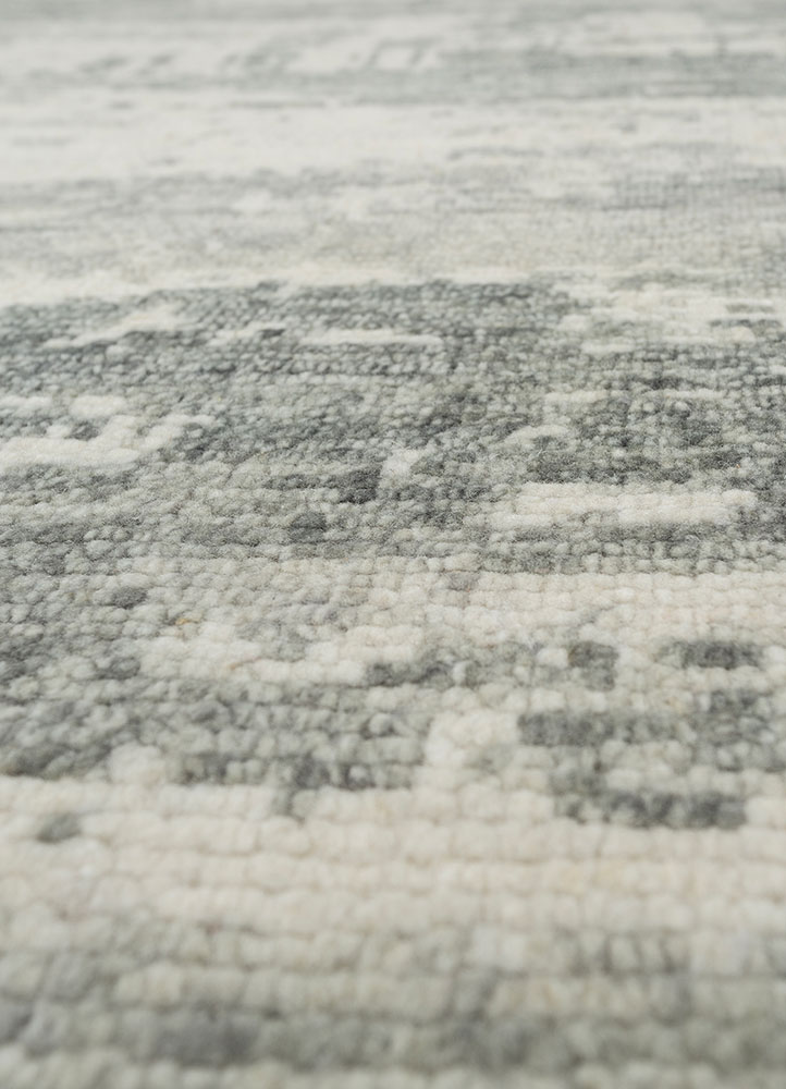 entropy blue wool hand knotted Rug - CloseUp