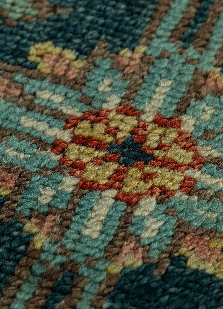 pansy blue wool hand knotted Rug - CloseUp