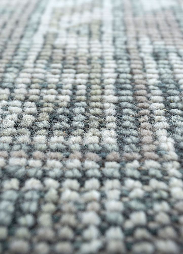 erbe grey and black wool hand knotted Rug - CloseUp
