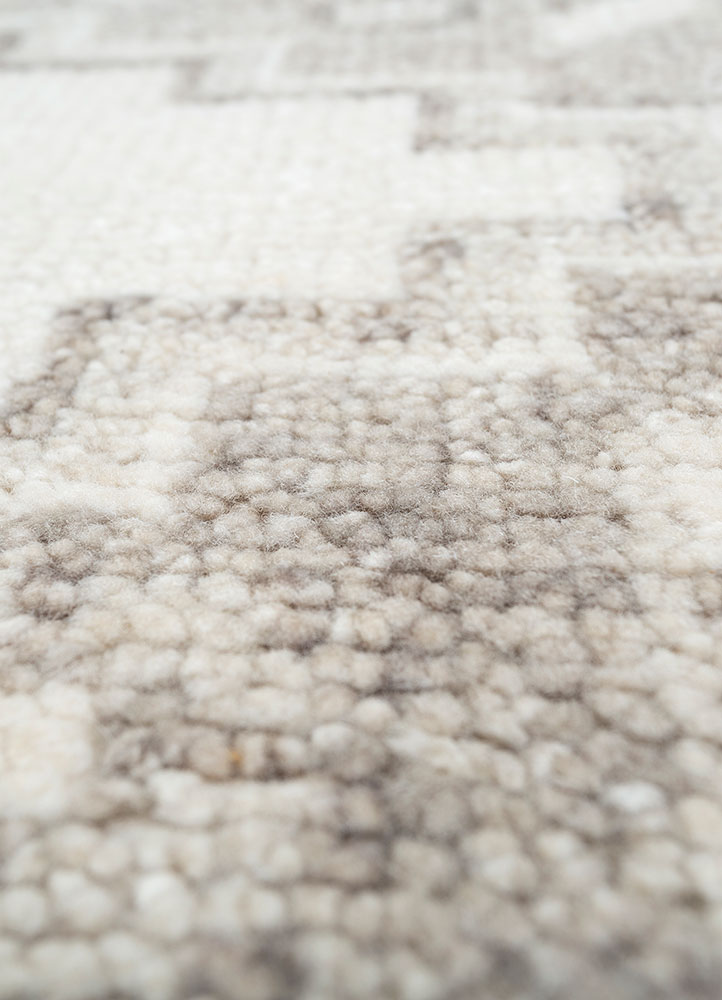 savana ivory wool hand knotted Rug - CloseUp