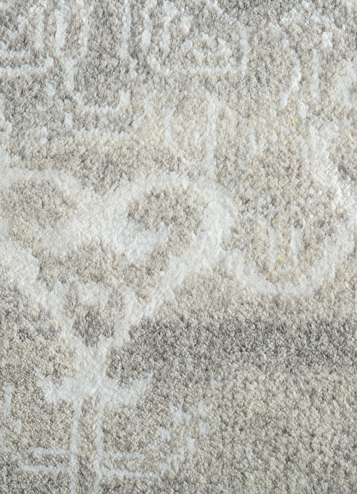 zuri grey and black wool hand knotted Rug - CloseUp
