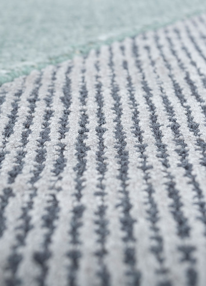 provenance grey and black wool and bamboo silk hand knotted Rug - CloseUp