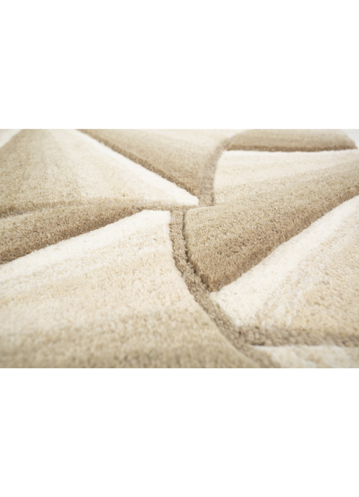 pathways gold wool hand tufted Rug - CloseUp